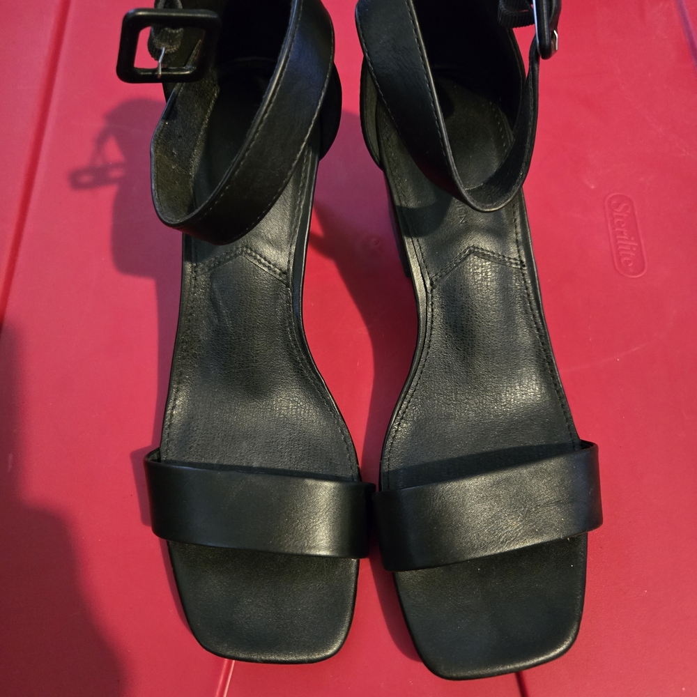 Women’s Black Ankle-Strap Sandals - Minimal Leather Style